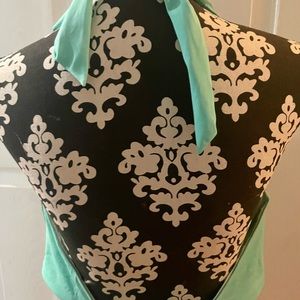 Victoria’s Secret swim top. Tie neck back closure.